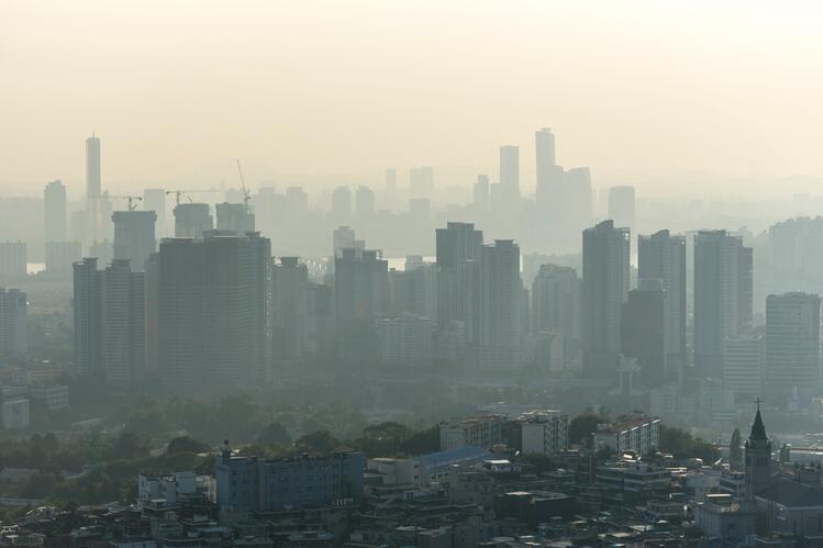 Study finds atmospheric, economic drivers of global air pollution